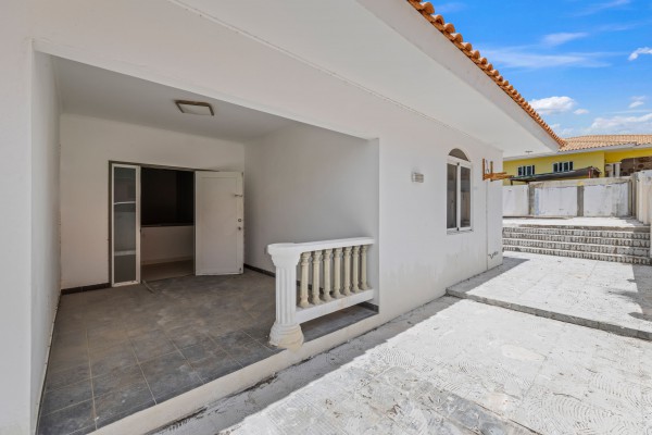 Cas Grandi – Ruime opknapwoning met appartement op rustige locatie