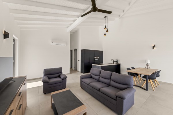 Blue Bay | Move-in ready new-build apartment with garden and pool view