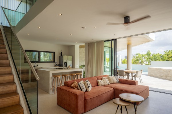 Vista Royal - Luxury villa with pool, jacuzzi & views at Jan Thiel