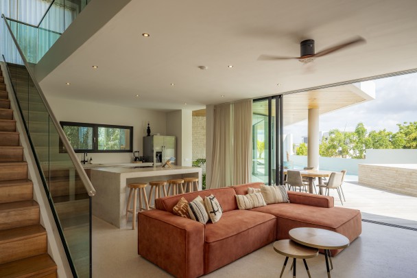 Luxury villa with pool, jacuzzi & sea view near Jan Thiel Beach