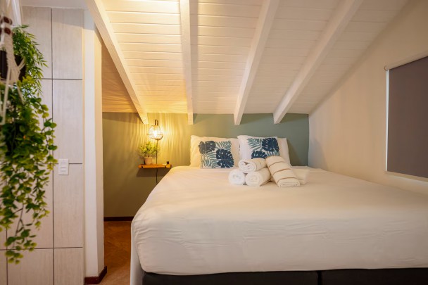 Jan Thiel Penthouse - Luxury Penthouse with Views of Spanish Water