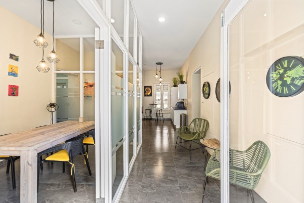 Stylish 10-Office Business Center in Historic Otrobanda