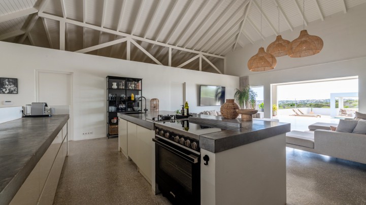 Jan Sofat – Luxe villa met panoramisch uitzicht