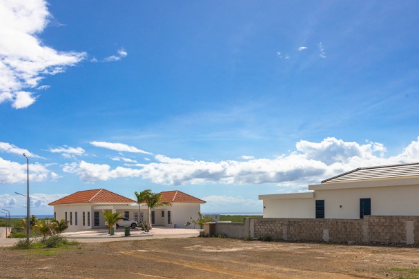 Harmonie - Spacious building plot in resort with ocean views