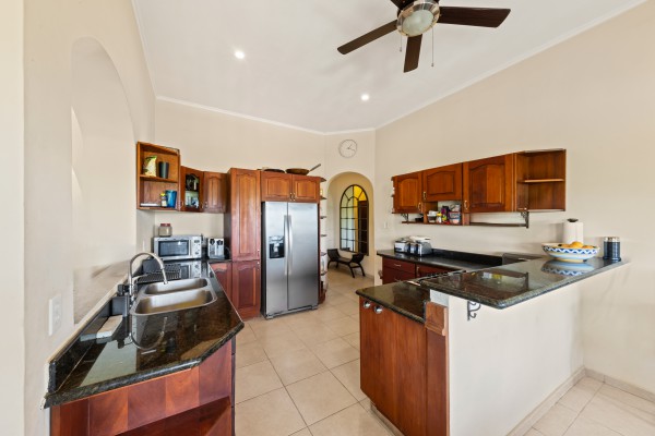 Blue Bay – Grote villa met twee ruime appartementen