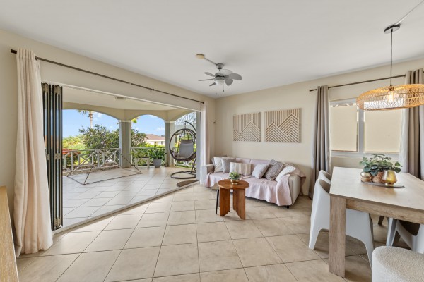 Blue Bay – Spacious Apartment with Sea View in Residence Le Bleu