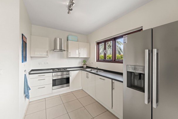 Blue Bay L-section &ndash; three-bedroom villa with a lovely outdoor space