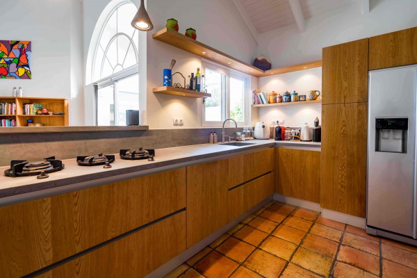BlueBay O-35 – Ruim en sfeervol huis met appartement en zwembad