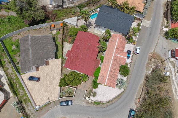 Charmante villa met 3 slaapkamers, hoge plafonds en tropische tuin