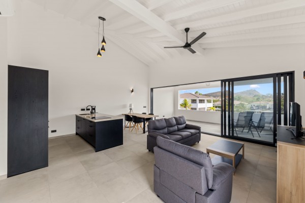 Blue Bay | Move-in ready new-build apartment with garden and pool view