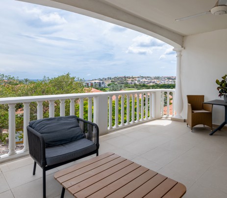 Triple Tree 29 – Unique 2-bedroom corner apartment with ocean view