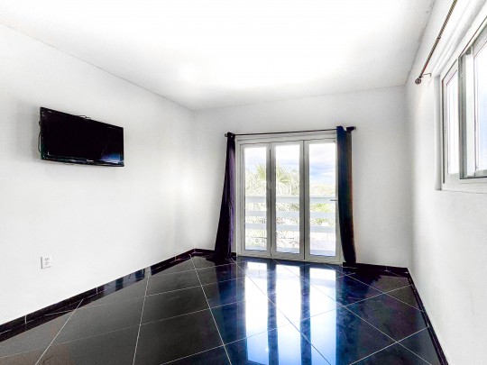 Lovely 4-Bedroom House with new Apartment in Tranquil Barber, Curaçao