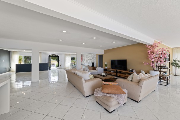 Blue Bay Resort - Caribbean Luxury Villa with 7 Bedrooms and Sea Views