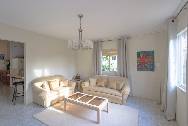 Knusse Gemeubileerde 3-Slaapkamer Villa in Sunset Heights Curaçao