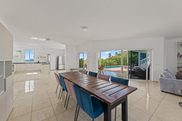 Seru Bottelier – Luxury Villa with Pool and Panoramic Salt Flats Views