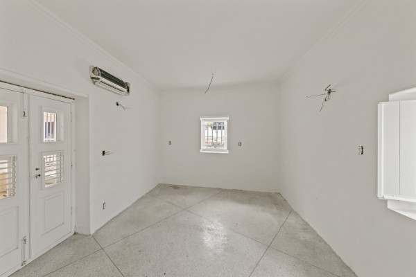 Otrobanda - Multifunctionele commerciële ruimte in monumentaal pand
