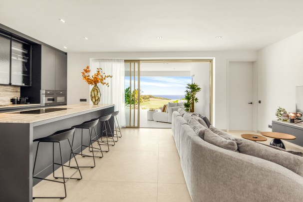 THE CAPE 6 - Exclusive apartment with sea view and private pool.