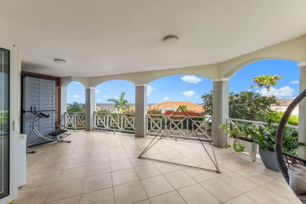 Blue Bay – Spacious Apartment with Sea View in Residence Le Bleu
