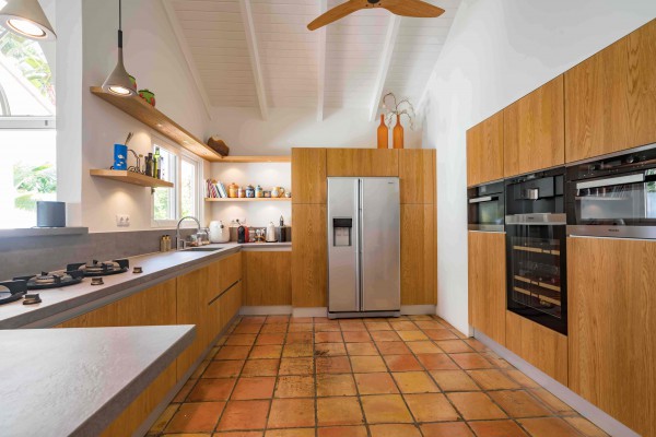 BlueBay O-35 – Ruim en sfeervol huis met appartement en zwembad