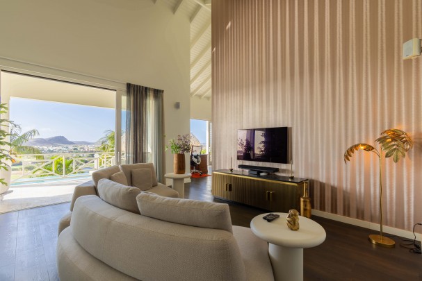 Blue Bay &ndash;  Exclusive Villa with Panoramic Sea & Golf Views