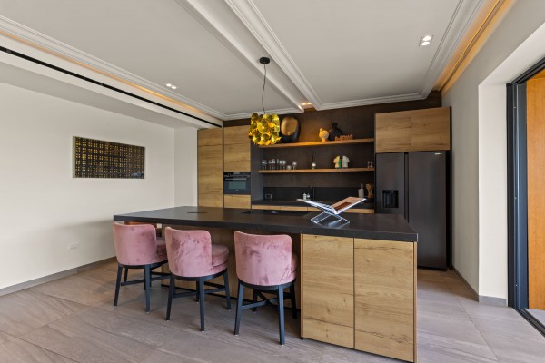 The Shore – Luxury Furnished Apartment with Direct Beach Access