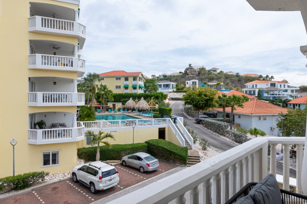 Triple Tree 29 – Unique 2-bedroom corner apartment with ocean view