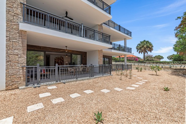 Blue Bay The Breeze – Luxury Newly Built 2-bedroom Apartment with Pool