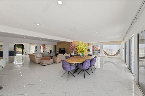 Blue Bay Resort - Caribbean Luxury Villa with 7 Bedrooms and Sea Views