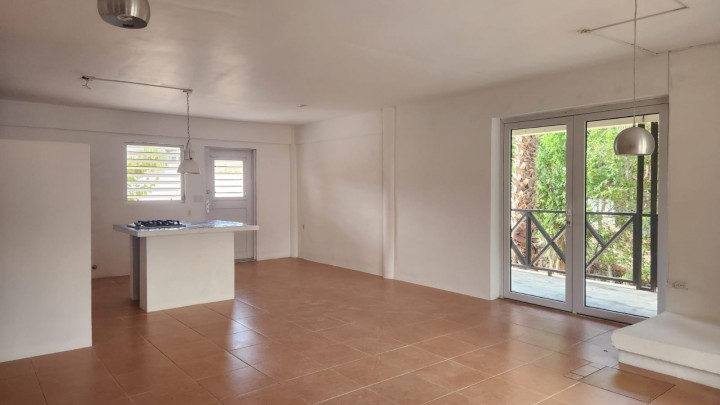 Vista Royal - Spacious 1-Bedroom Main Floor Apartment 