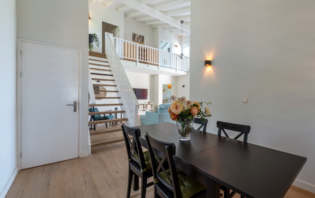 Blue Bay Villa with Pool and Spacious Garden