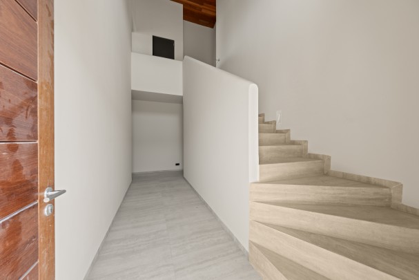 Blue Bay – High-end, luxurious newly built villa with rental potential