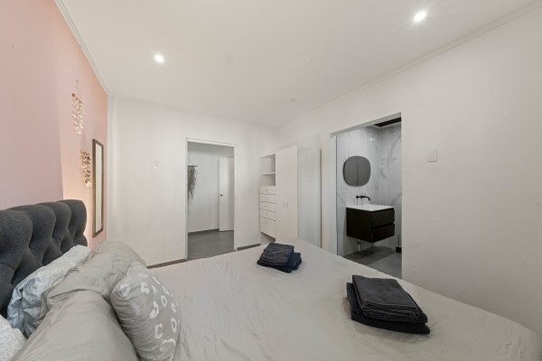 Mahaai - Appartementencomplex met Zwembad en Huurinkomsten