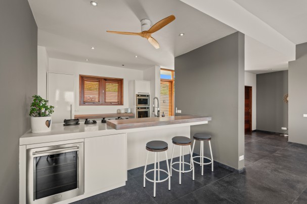 Cas Abao – Moderne 5-Slaapkamer Villa met Zeezicht