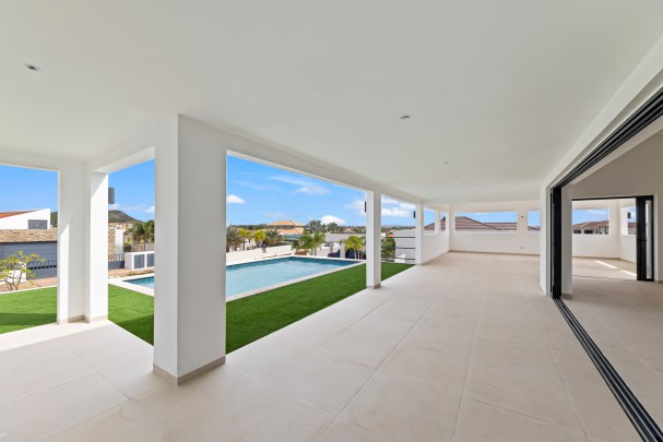 Blue Bay - Luxueze nieuwbouwwoning met 4 slaapkamers en zwembad