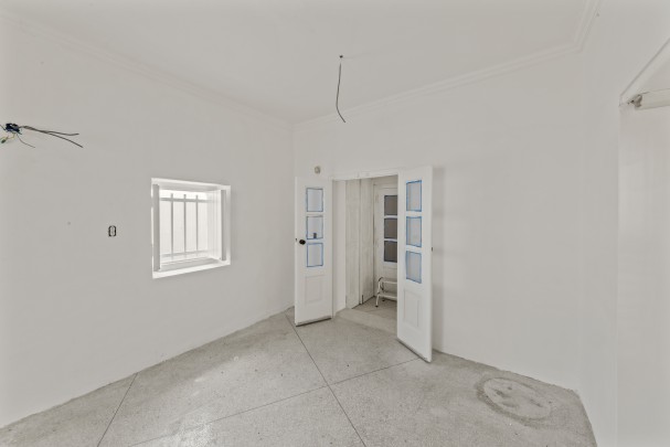 Otrobanda - Multifunctional commercial space in monumental building