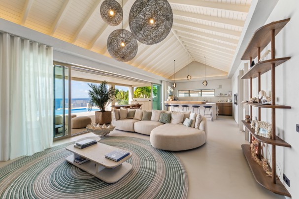 Blue Bay &ndash; Spectaculaire klif villa op exclusieve B-sectie   
