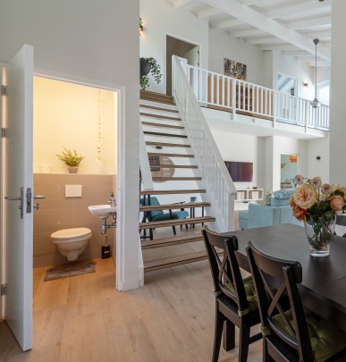 Blue Bay Villa with Pool and Spacious Garden