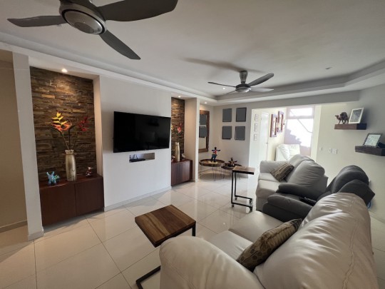 Gaito - Modern 3-bedroom apartment in gated resort
