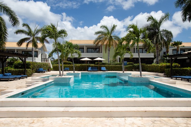 Blue Bay - Tropisch Indigo Garden appartement met terras te koop