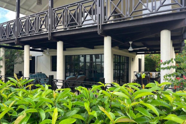 Blue Bay Village - Spacious apartment with good rental potential