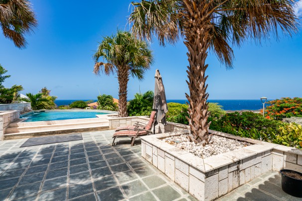 Blue Bay BB-56 - Luxurious villa for sale with spectacular views