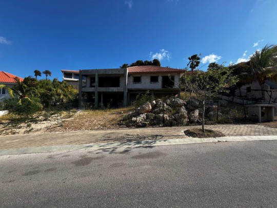 Blue Bay - detached villa under construction