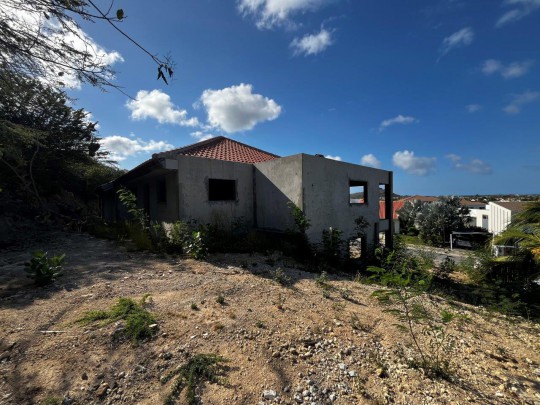 Blue Bay - detached villa under construction
