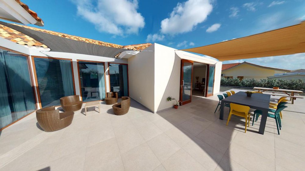 RE/MAX real estate, Curacao, Blue Bay, Blue Bay BD-17 - Modern villa for sale