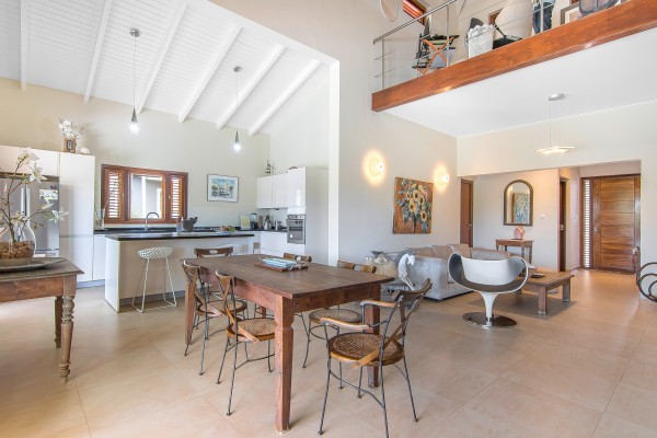 Blue Bay - Luxury, tropical home with pool and golf course views