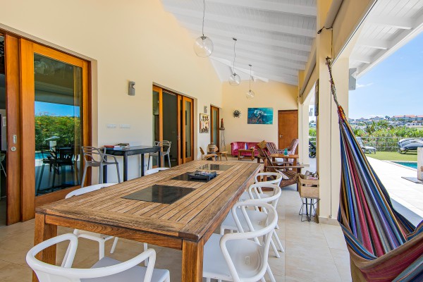 Blue Bay - Luxury, tropical home with pool and golf course views