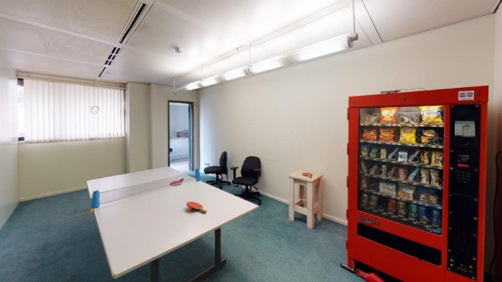 Rooi Catootje - Centrally located office on the ground floor for rent