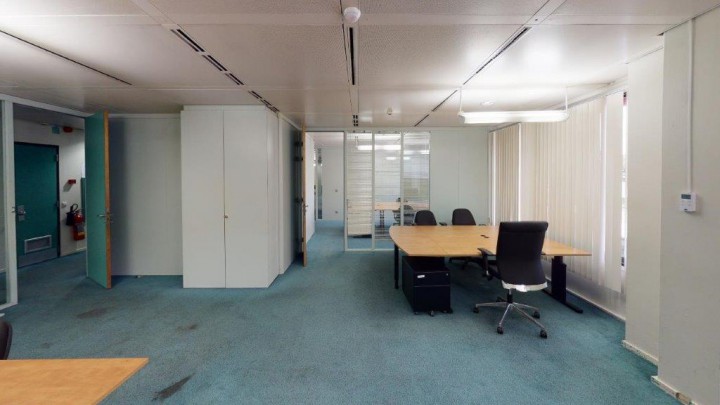 Rooi Catootje - Centrally located office on the ground floor for rent