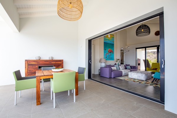Prachtige woning met uitzicht over de oceaan en binnenmeer op resort