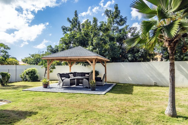 Julianadorp - Beautiful, renovated villa with pool and apartment